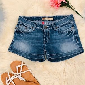 BKE Madison Shorts size 28 Distressed